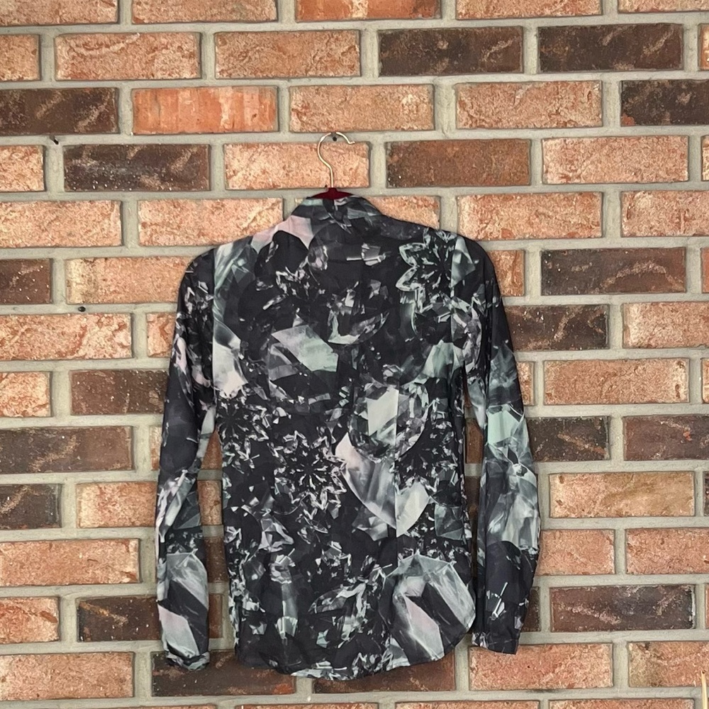 H&M Blouse - Picture 3 of 3